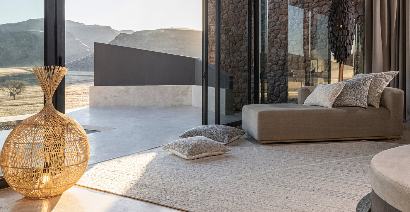 How to Create the Perfect Guest Bedroom for the Holidays